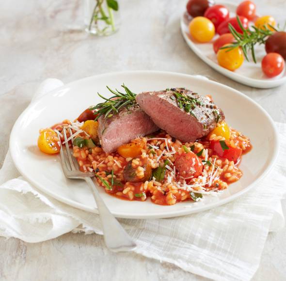 Tomatenrisotto mit gebratenem Lamm