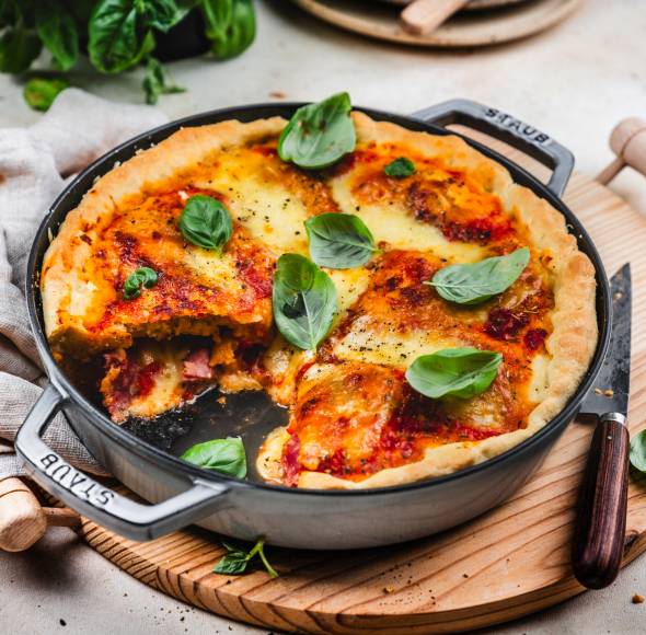 American Deep Dish Pizza