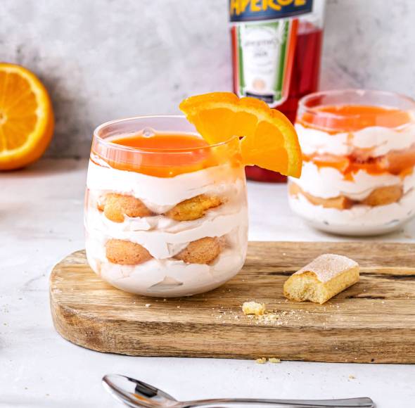 Cremiges "Aperol" Tiramisu im Glas