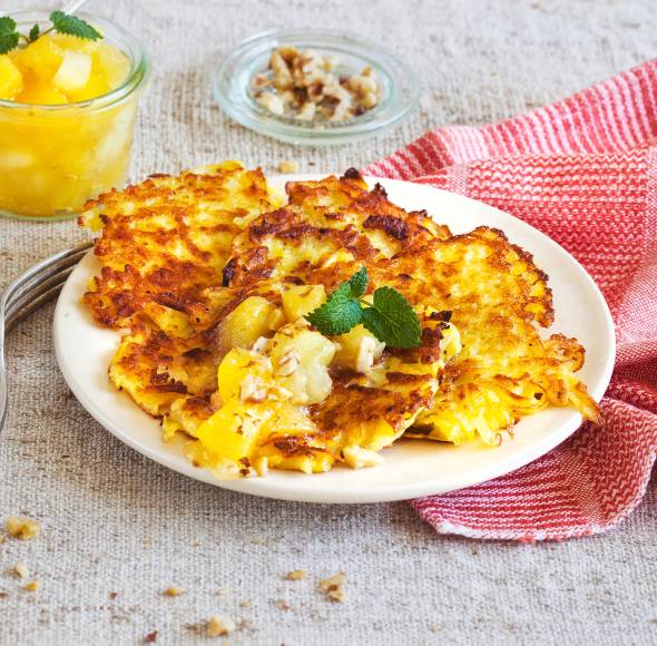 Kartoffelpuffer mit Aprikosen-Apfelmus