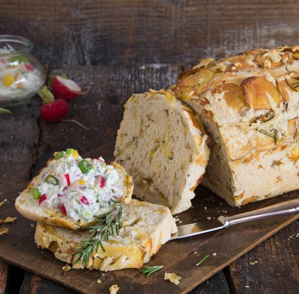 Klassischer Hefezopf backen mit dem Monsieur Cuisine | ZauberMix