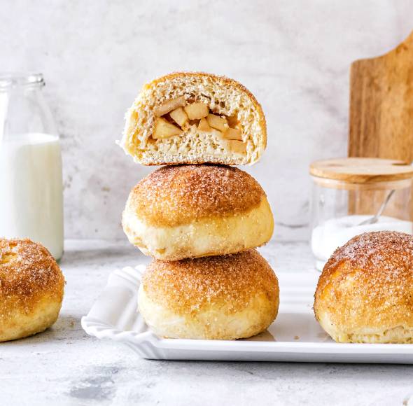 Ofenberliner mit Apfel-Zimt-Füllung