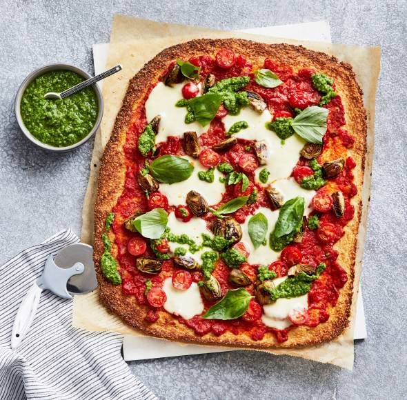 Blumenkohlpizza mit Erbsen-Pesto