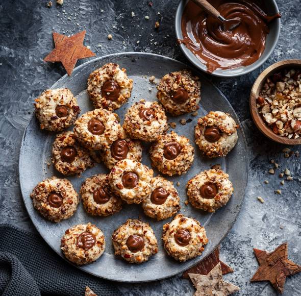 Haselnuss-Nougat-Tupfen