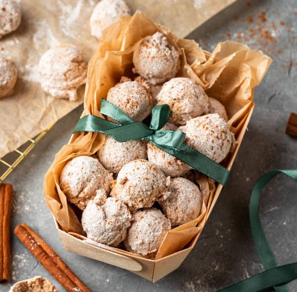 Softe Zimtsternkugeln