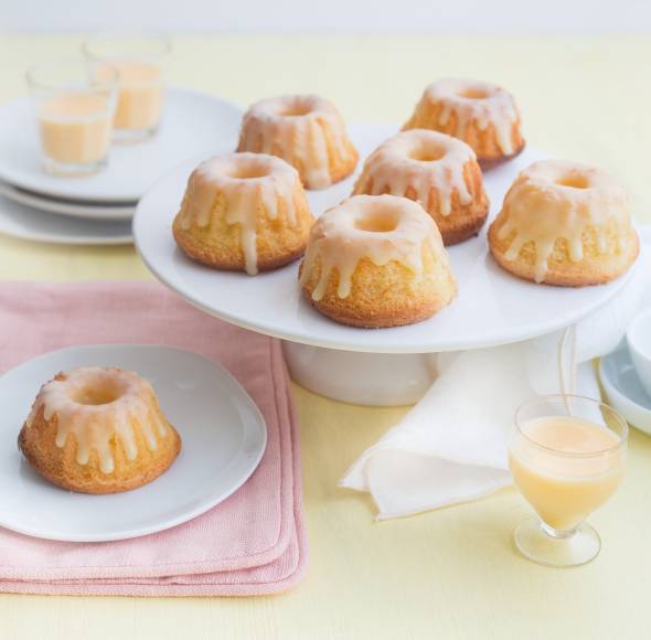 Mini-Eierlikör-Gugelhupfe