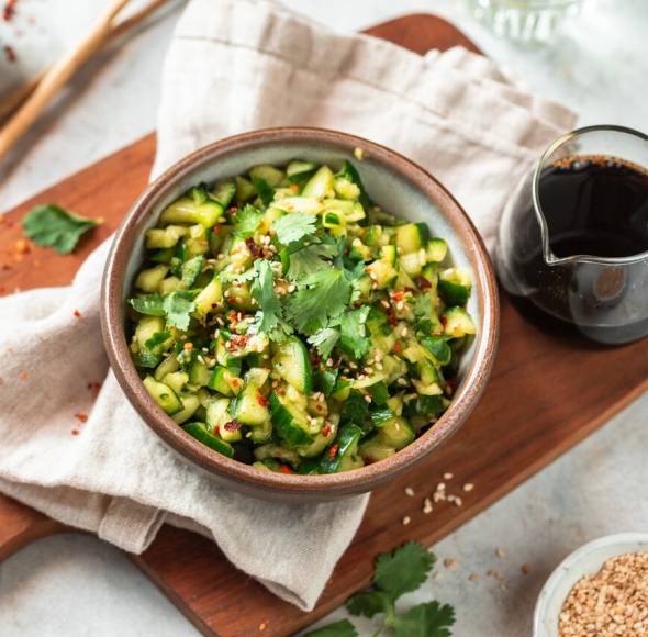 Asiatischer Gurkensalat