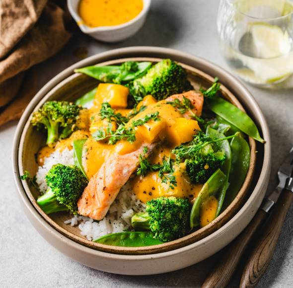 Lachs mit Mangosoße  und Sticky Rice