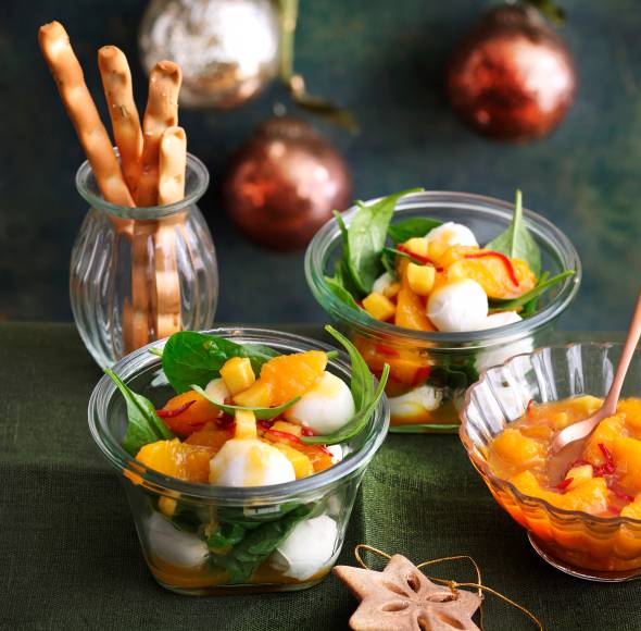 Caprese mit Mandarinenkompott