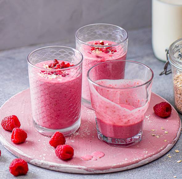 Himbeer-Joghurtdrink mit Haferflocken