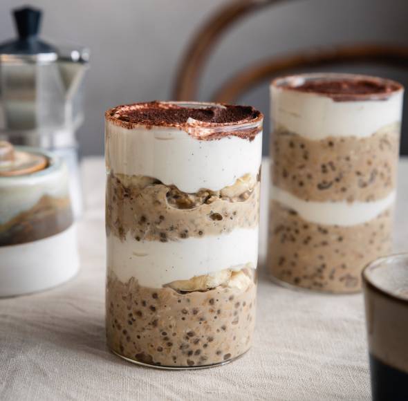 Wachmacher-Oats mit Kaffee und Bananenjoghurt