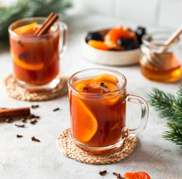 Weihnachtstee aus getrockneten Früchten (Weihnachtskompott)