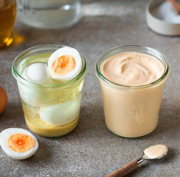 Mayo aus gekochten Eiern