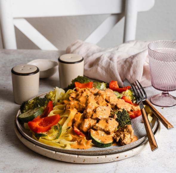 Schmandschnitzel mit Bandnudeln