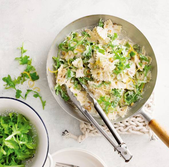 Leichter Über-Nacht-Nudelsalat mit Ricotta