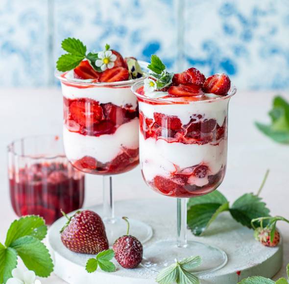 Erdbeer-Vanillejoghurt-Dessert