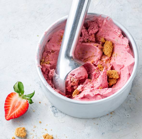 Strawberry-Cheesecake-Eis