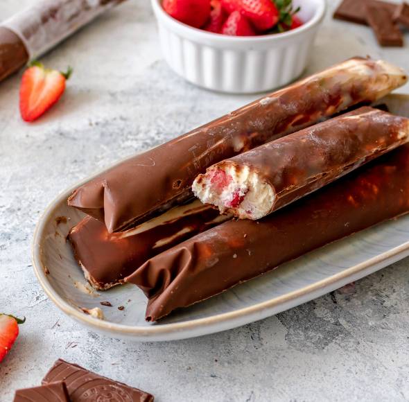 Erdbeer-Schoko-Eis Pops