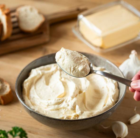 2 Zutaten Aioli-Butter