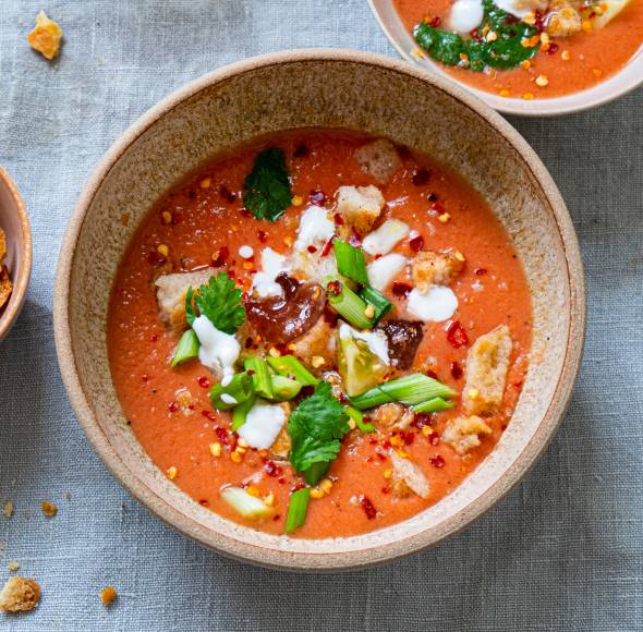 15-Minuten-Gazpacho mit Joghurt