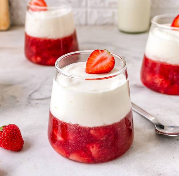 Erdbeergrütze mit Vanillecreme