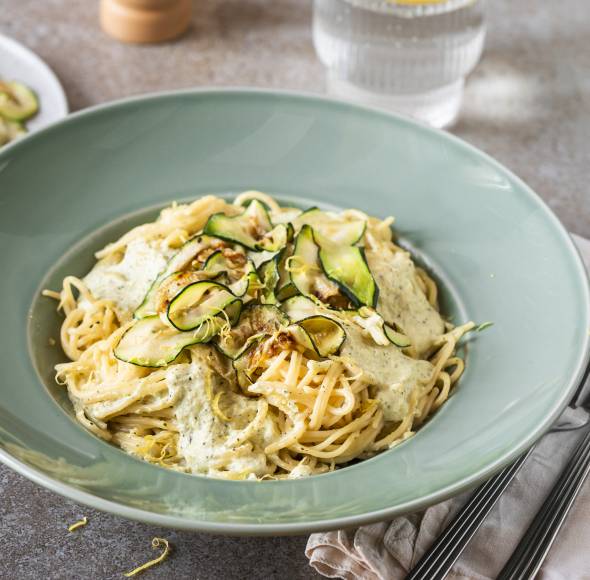 Pasta in cremiger Soße mit Zuchhini