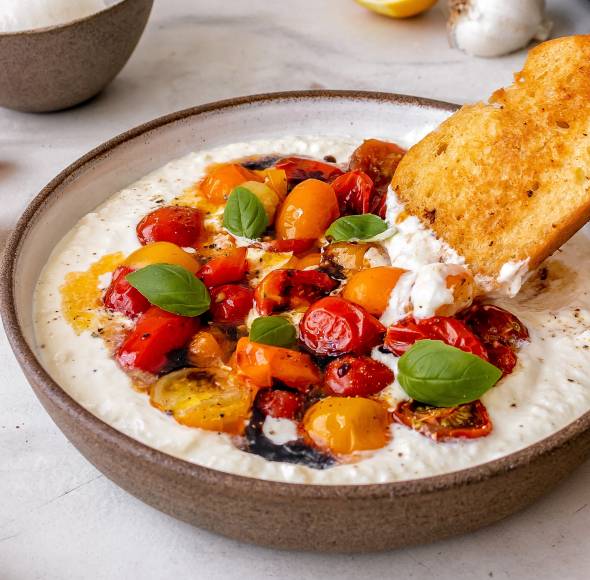 Burrata Dip mit gerösteten Tomaten
