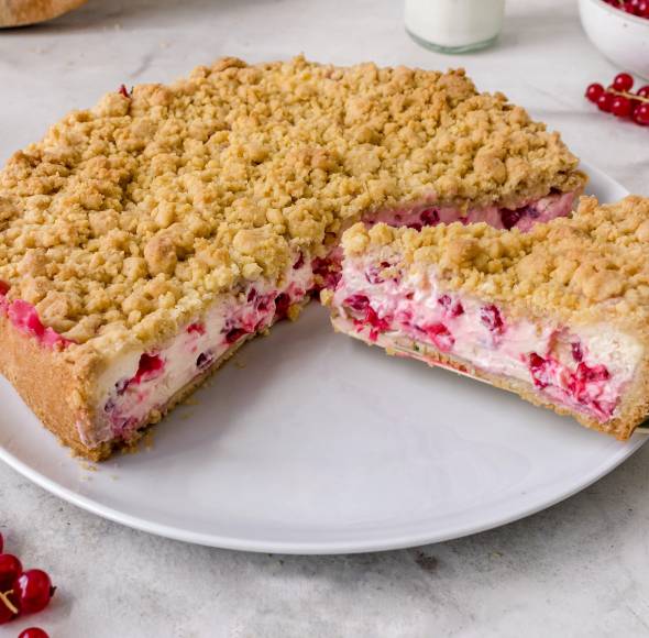 Johannisbeer-Streuselkuchen mit Schmand