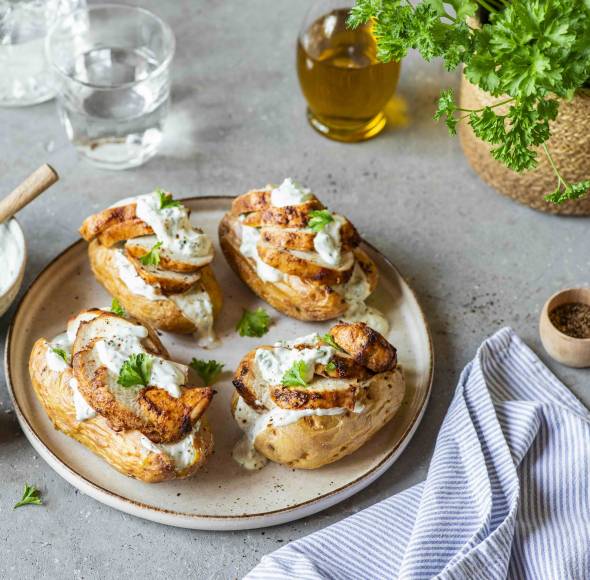 Gefüllte Ofenkartoffeln mit Quark und Hähnchen