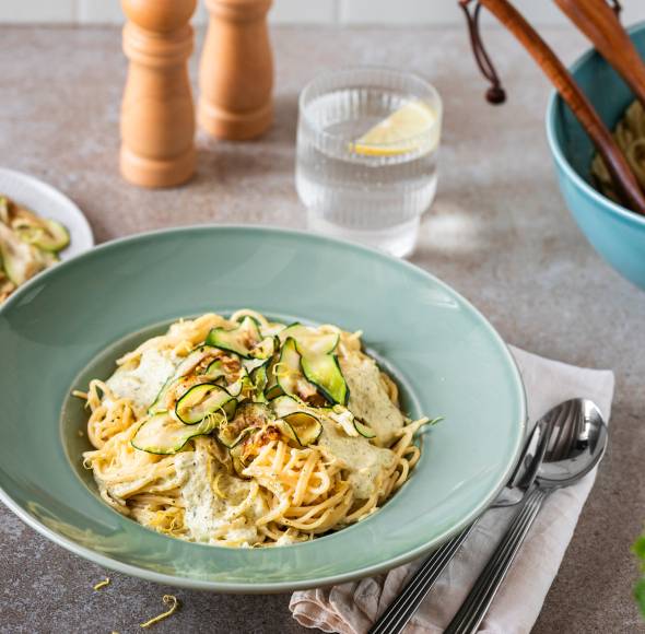 15 Minuten Pasta mit Zucchini-Cremesosse