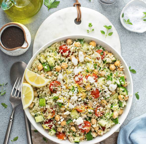 Blumenkohlsalat mit Kichererbsen & Feta