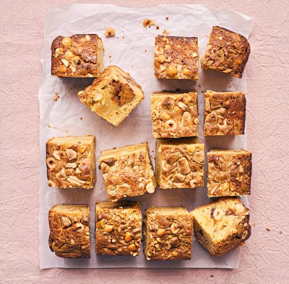 Lotus-Haselnuss-Blondies