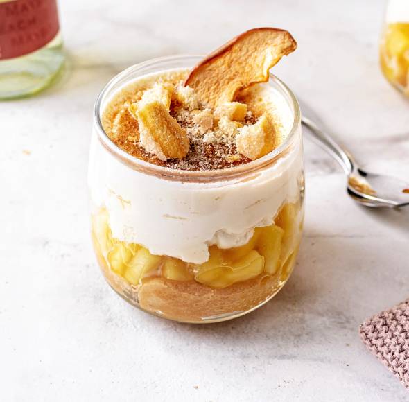 Apfel-Wein-Torte im Glas