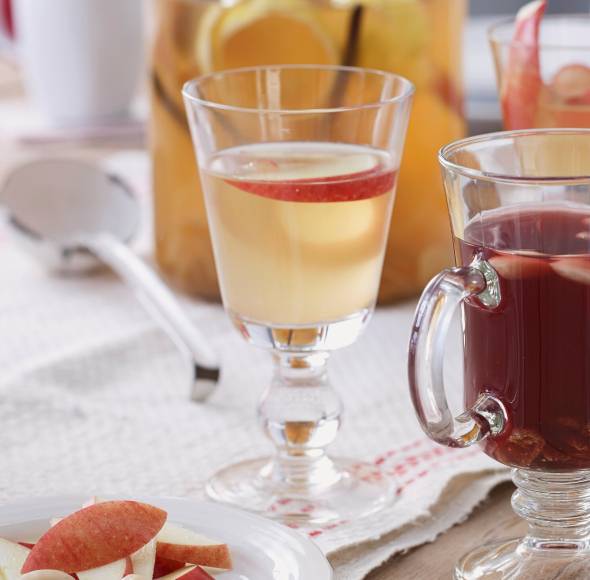 Heißer Apfel-Vanille-Punsch