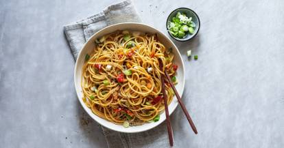 Asiatischer Spaghettisalat