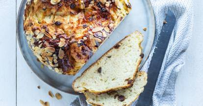 Osterbrot mit Quark