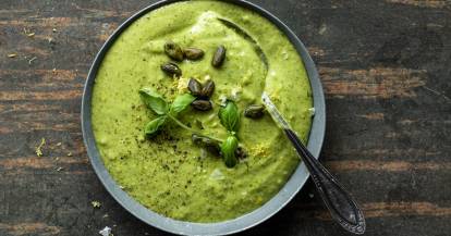 Pistazien-Basilikum-Dip mit Mascarpone