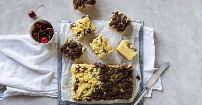 Schokostreusel-Kirschkuchen mit Pudding