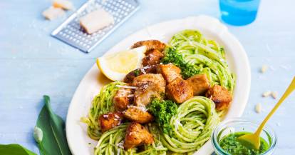 Spaghettini mit Hähnchen und Bärlauchpesto