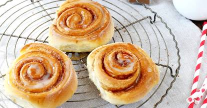 Zimtschneckenkuchen mit Schmandguss