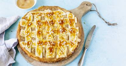 Apfelmuskuchen mit Gitter aus Mürbeteig
