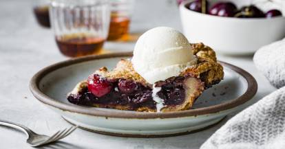 Kirsch-Pie mit Mürbeteig-Sternchen