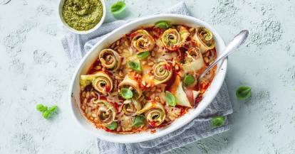 Pfannkuchen-Auflauf mit Schinken und Tomatensoße