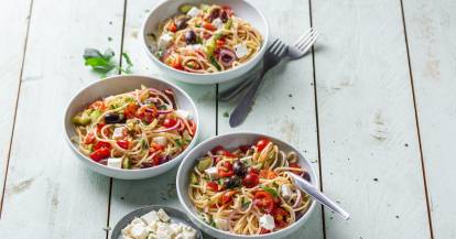 Griechischer Spaghettisalat