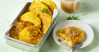 Kartoffel-Kürbis-Puffer mit gesundem Apfelmus