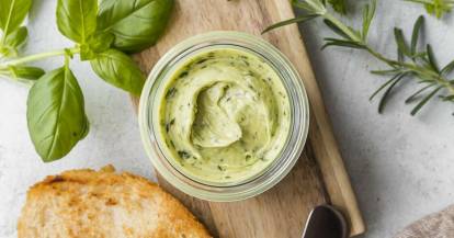 Kräuterbutter