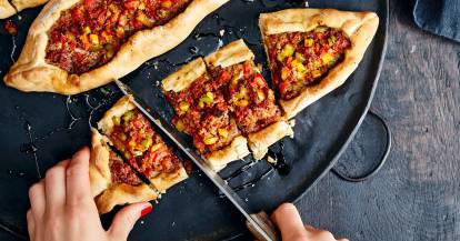 Bolognese-Pide