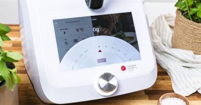 Die Waage des Monsieur Cuisine wird über das Display gesteuert