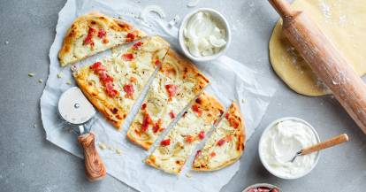 Klassischer Elsässer Flammkuchen