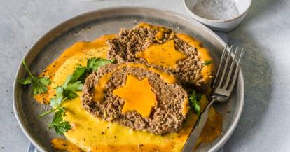 Hackbraten mit Biersoße und Kürbis-Kartoffel-Stampf